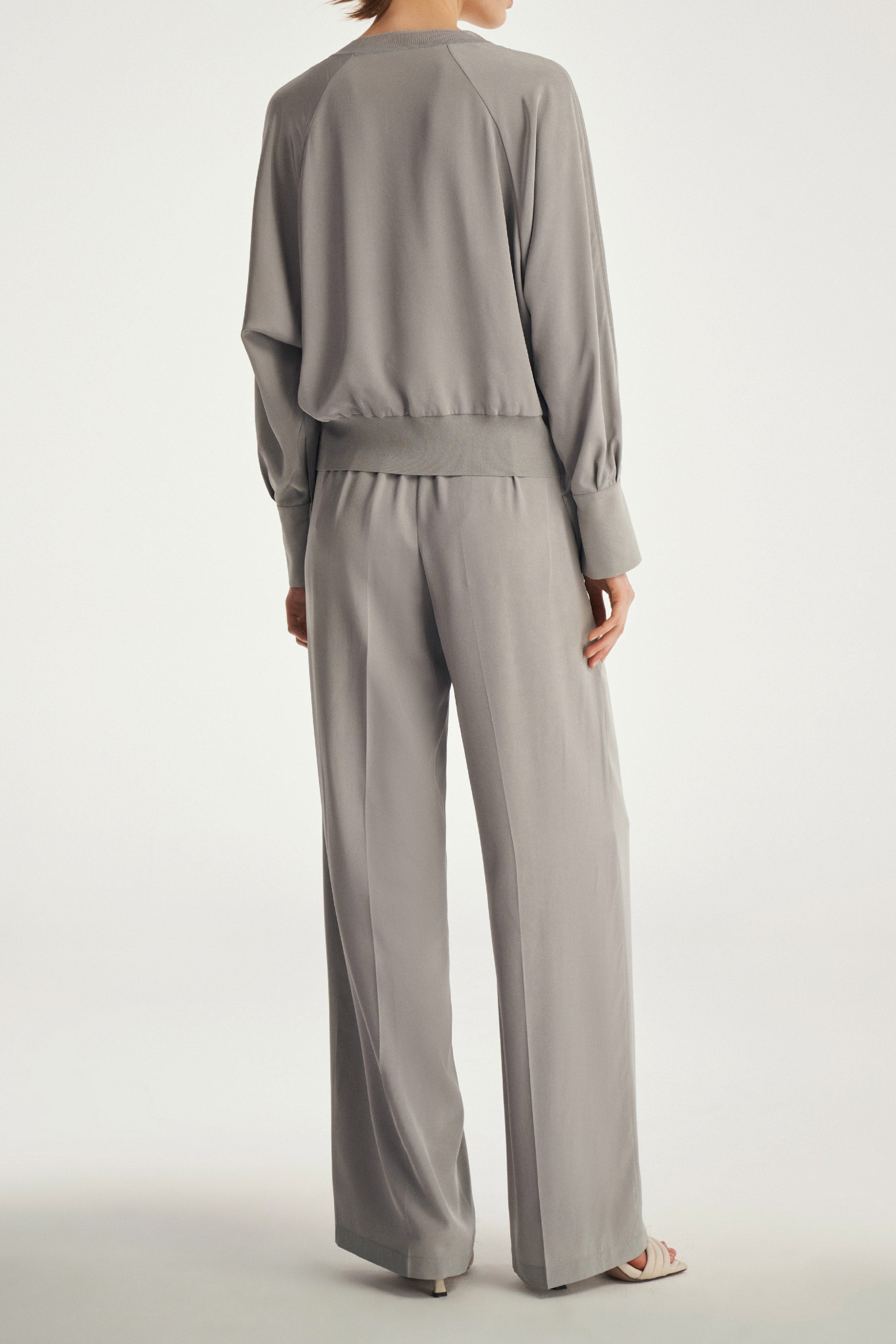 Laurèl 24mm Silk Round-Neck Blouse