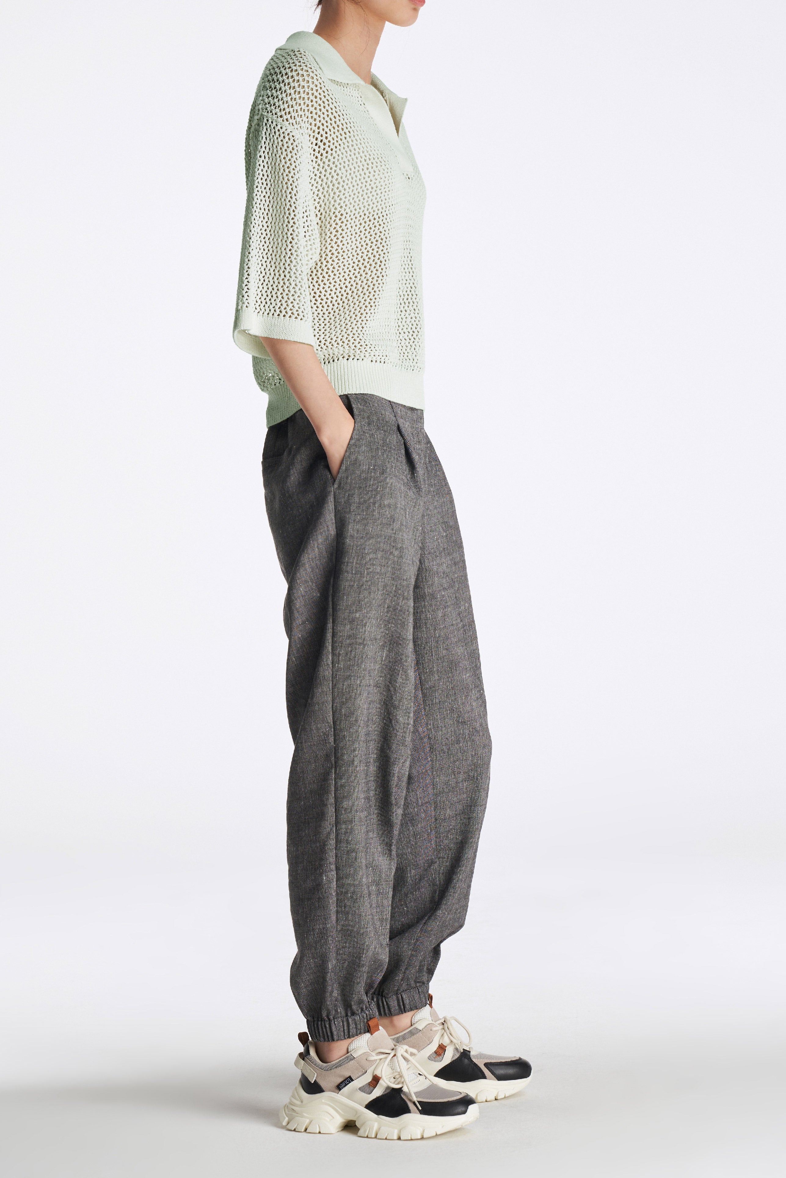Laurèl V-neck Knit Sweaters