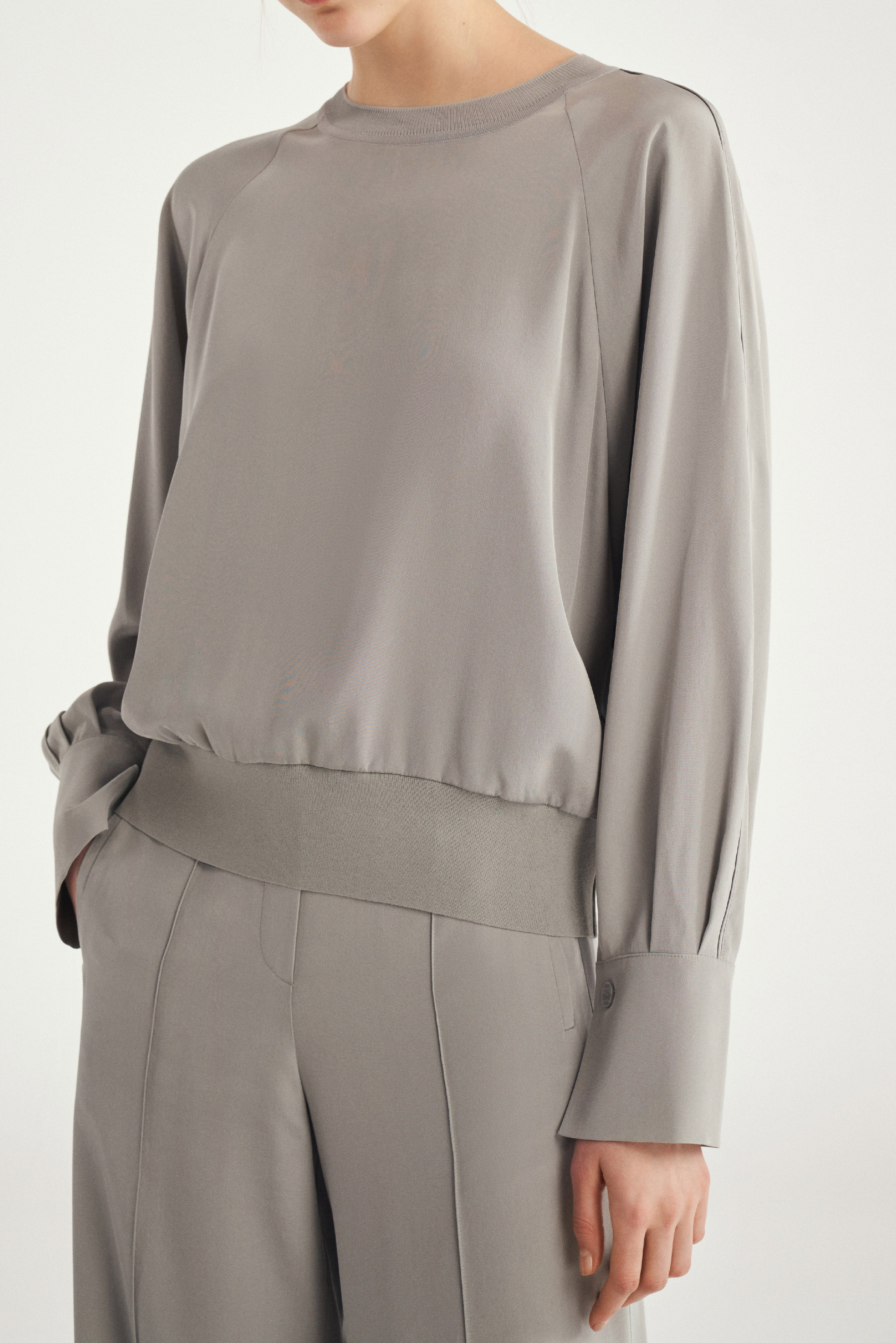 Laurèl 24mm Silk Round-Neck Blouse