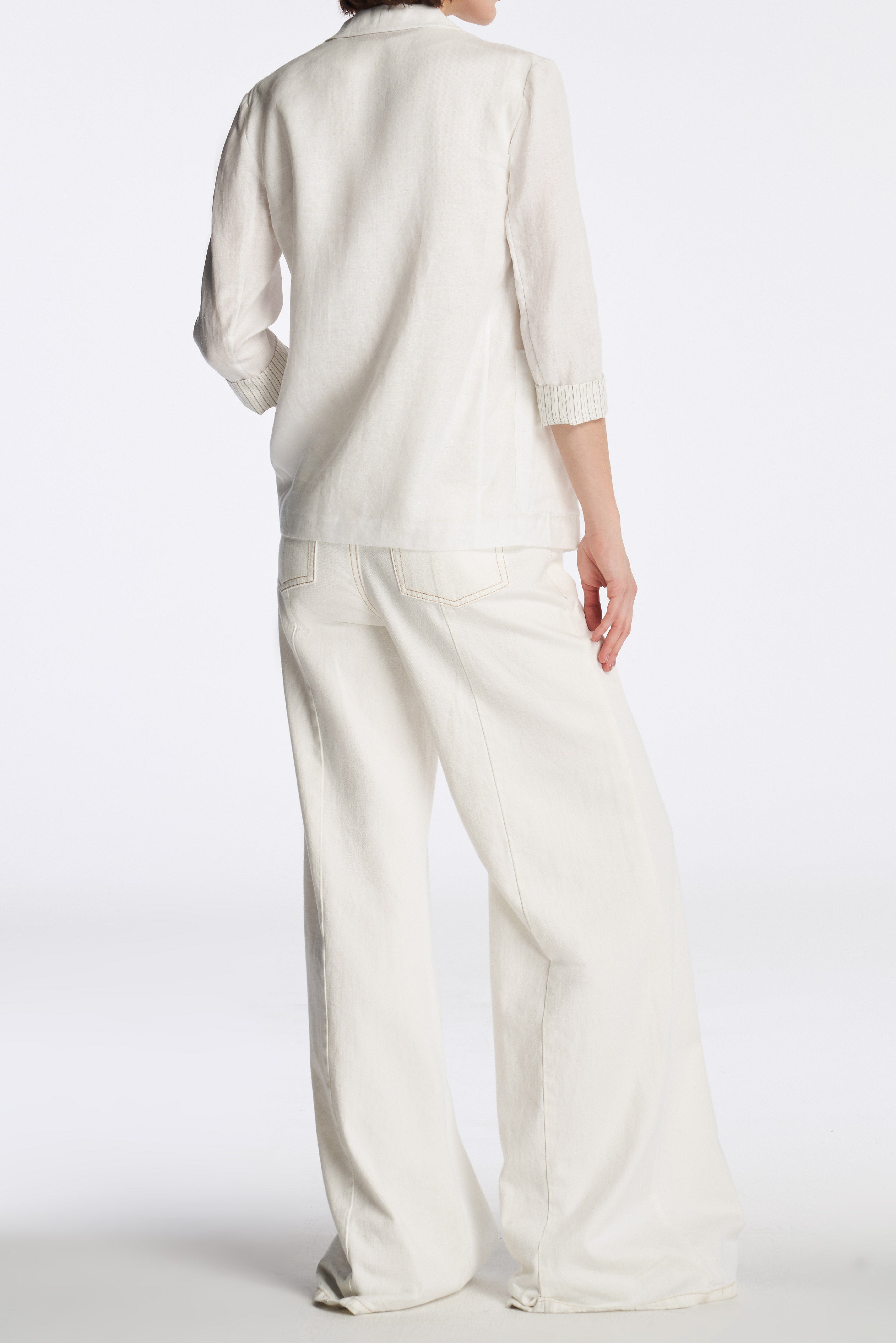 Laurèl Three-Quarter Sleeve Straight-Fit Blazer in Linen