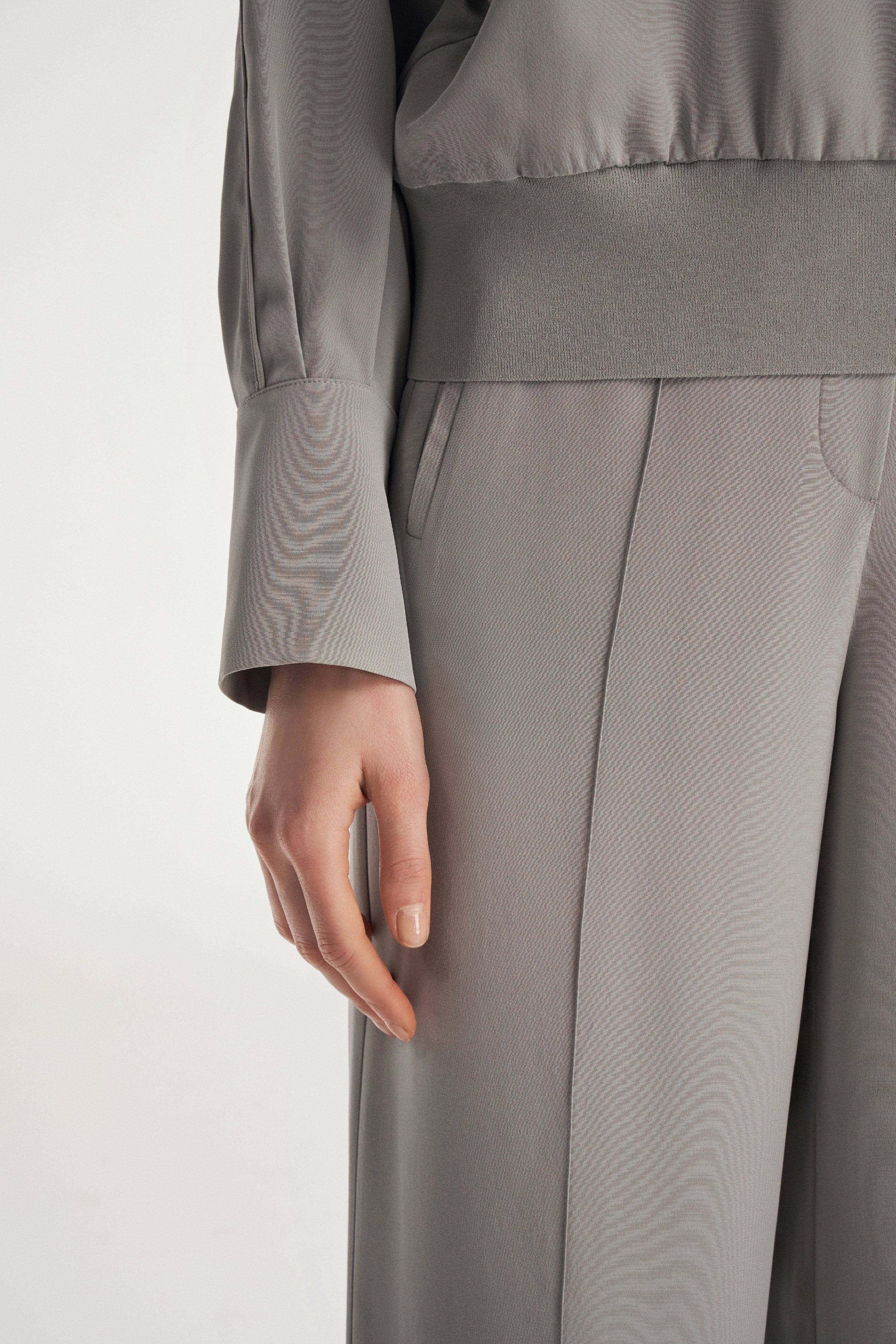 Laurèl 24mm Silk Straight Wide-Leg Trousers