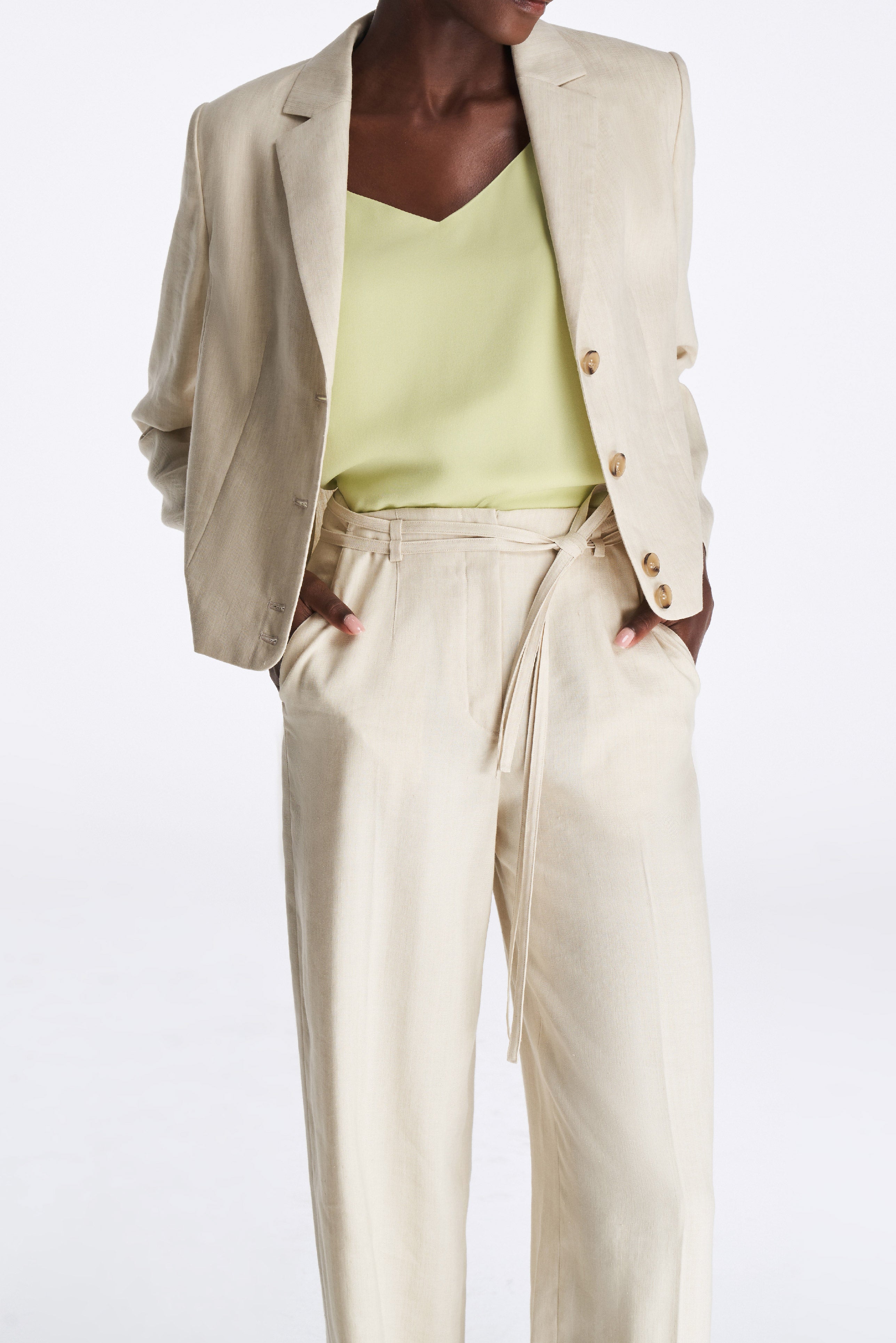 Laurèl Short Blazer