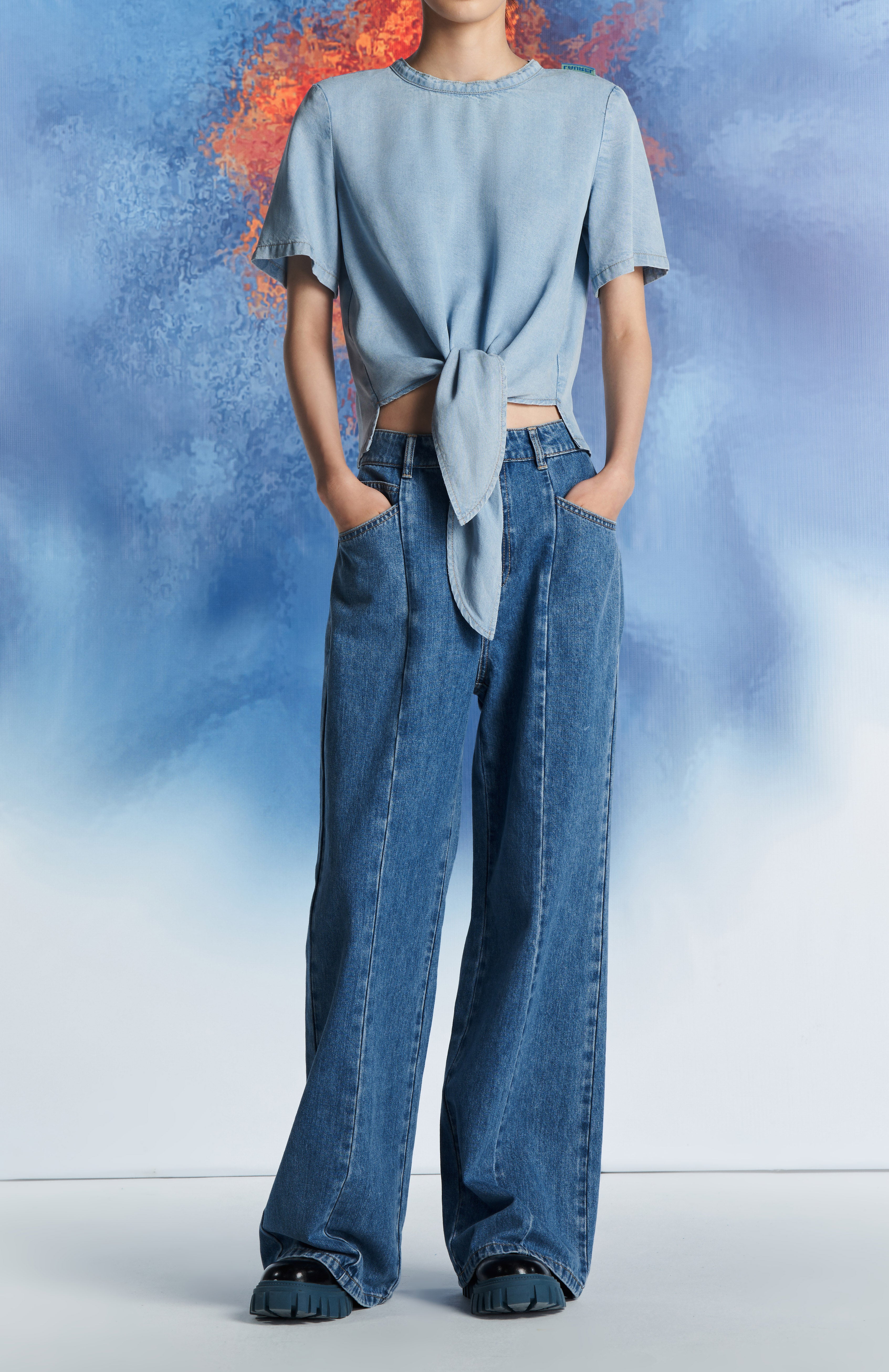 Laurèl Cropped Twist Knot Shirt