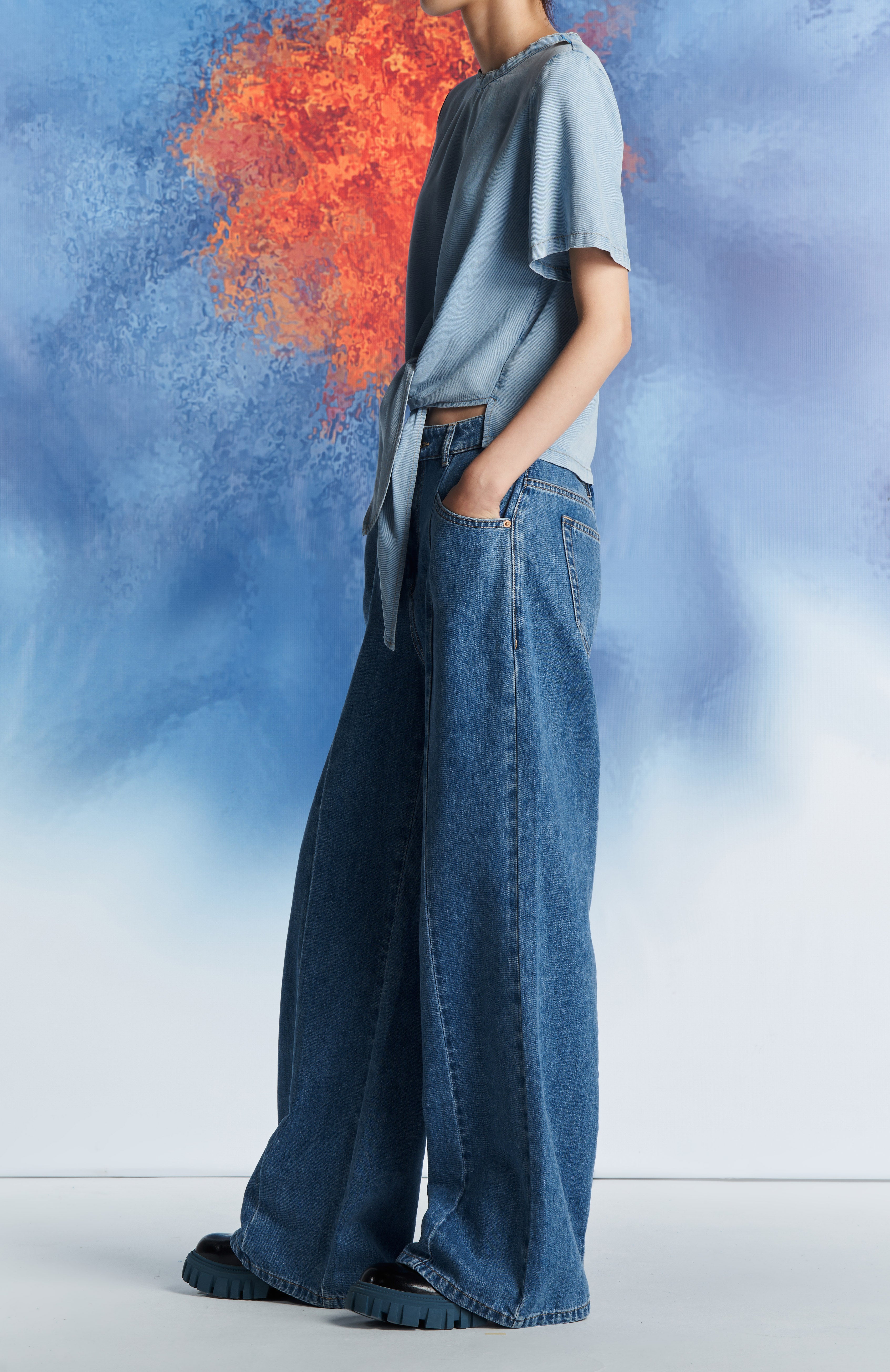 Laurèl Cropped Twist Knot Shirt