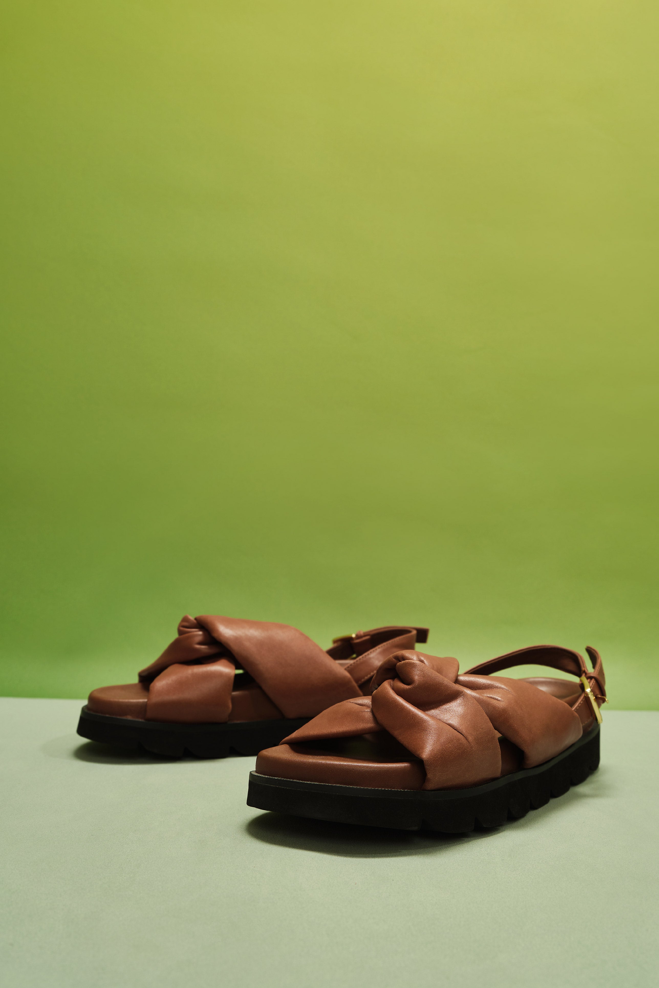 Laurèl Brown Knot Sandals